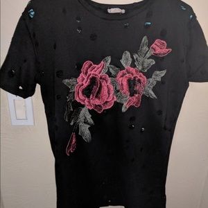 Black long shirt with rips and rose embroidery